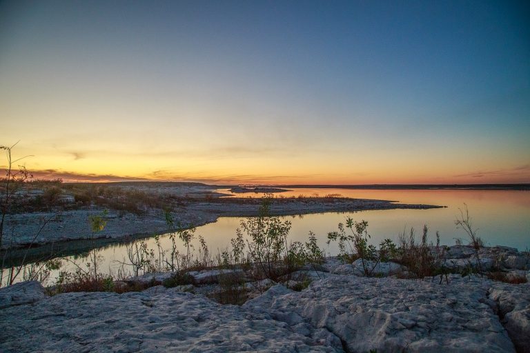 Exploring the Great Outdoors: The Ultimate Travel Experience